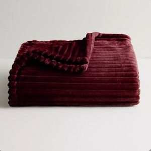 Luxurious Burgundy Throw Blanket
